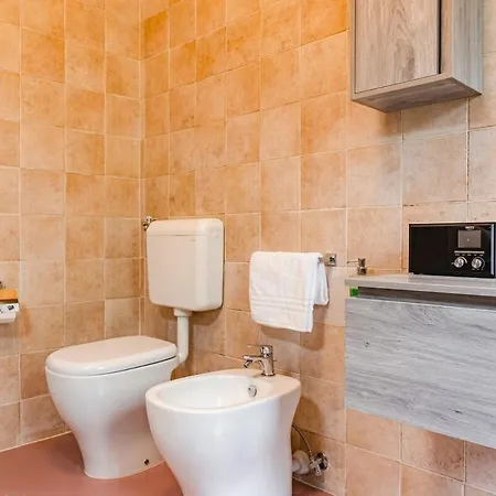 La Quiete Del Pero Fiorito In The Langhe * Monastero Bormida