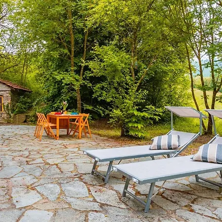 La Quiete Del Pero Fiorito In The Langhe