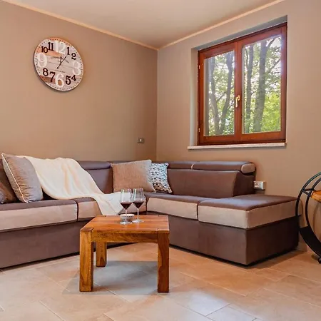 La Quiete Del Pero Fiorito In The Langhe *